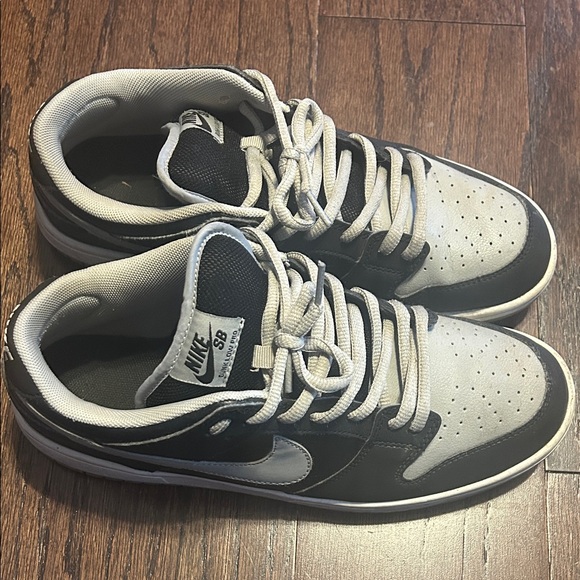 Nike SB Black and Gray Men's Sneakers